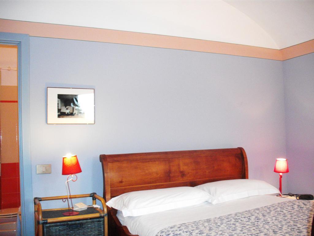 Bed and Breakfast Il Glicine à Zimone Extérieur photo